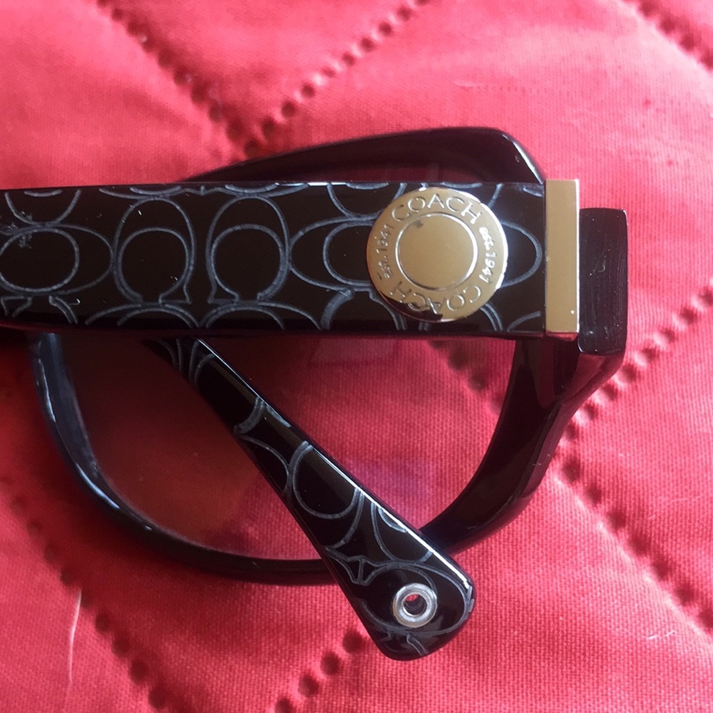 Coach sunglasses. - Picture 4 of 4